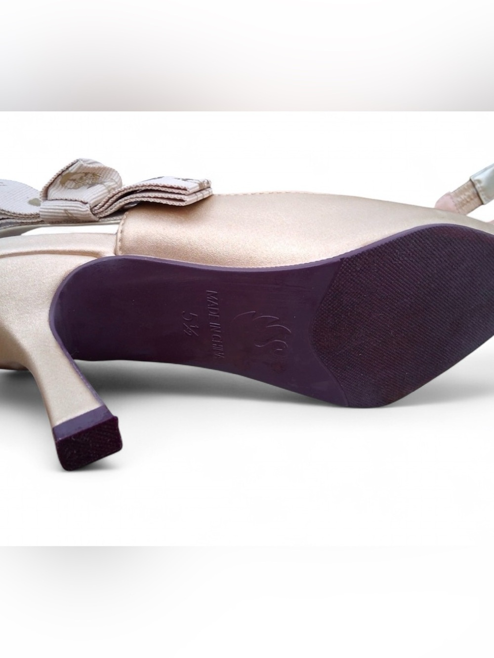 Gloria Vanderbilt Metallic Champagne Slingback Heels with Bow Detail
